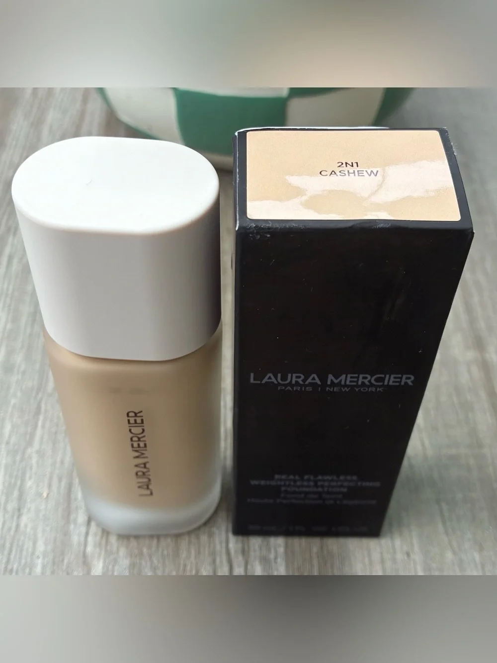 Laura Mercier Real Flawless Foundation 2N1 Cashew 1 oz New